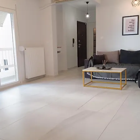 Comfort Corner Spacious & Quiet 2br In テッサロニキ