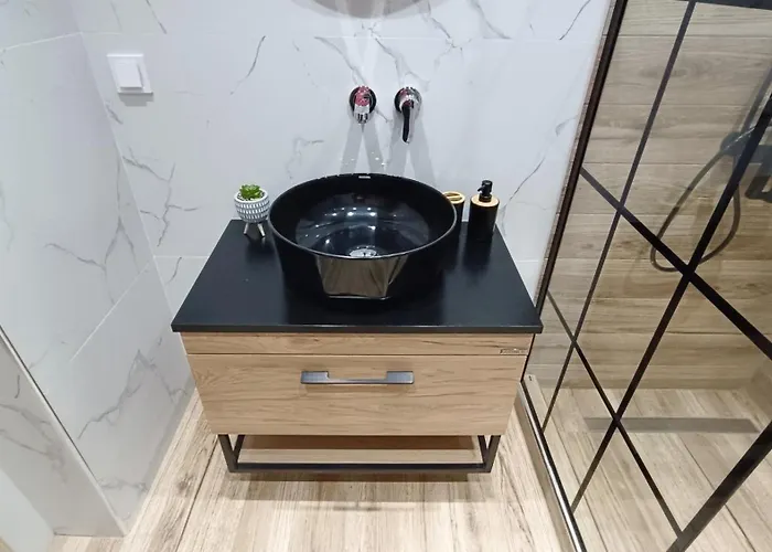 Comfort Corner Spacious & Quiet 2br In Apartament Salonic