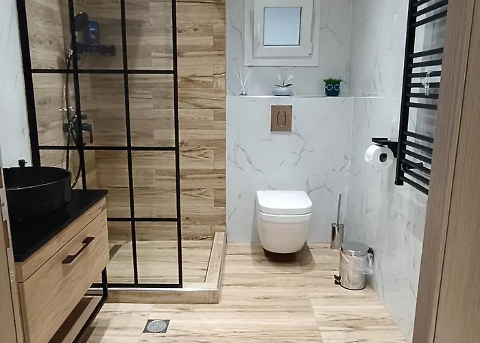 Comfort Corner Spacious & Quiet 2br In * Salonic